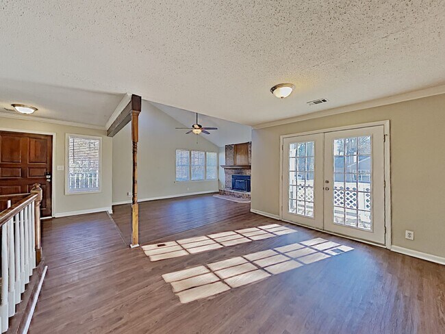 Photo - 5521 Gibson Dr