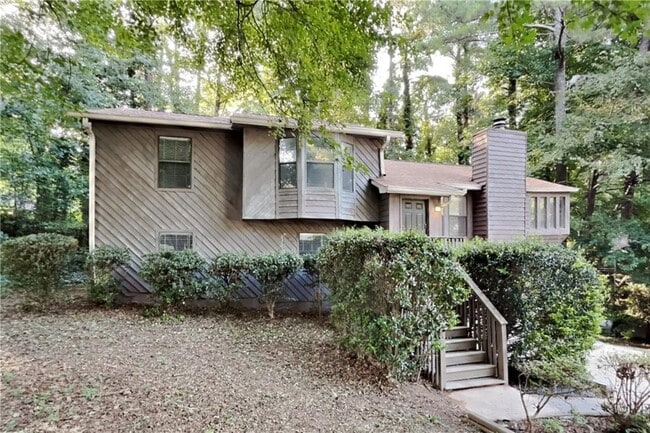 Building Photo - 4094 Maxanne Dr NW
