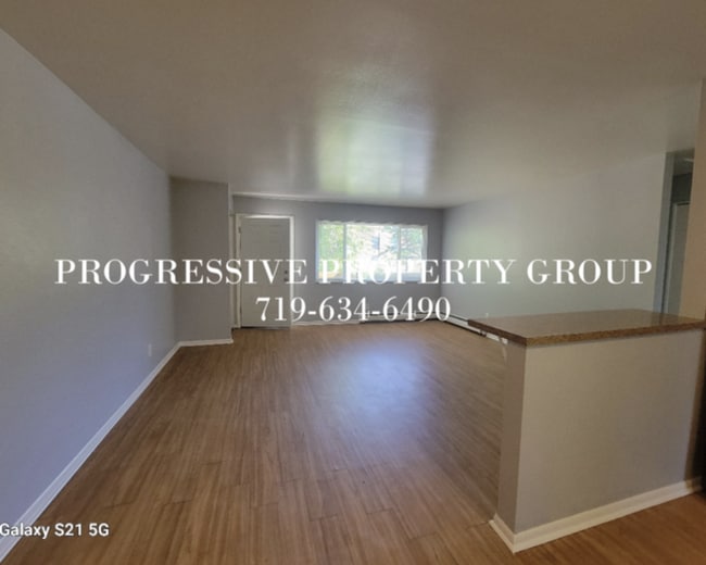 Photo - 2 Bed 1 Bath Apartment in a GREAT location!