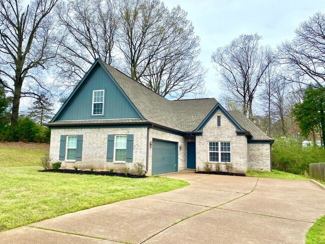 Building Photo - WoodsonDrive8114 Unit 1