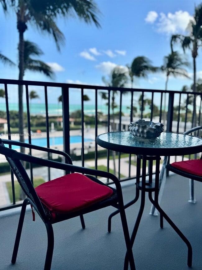 Photo - 2625 Collins Ave Unidad 305