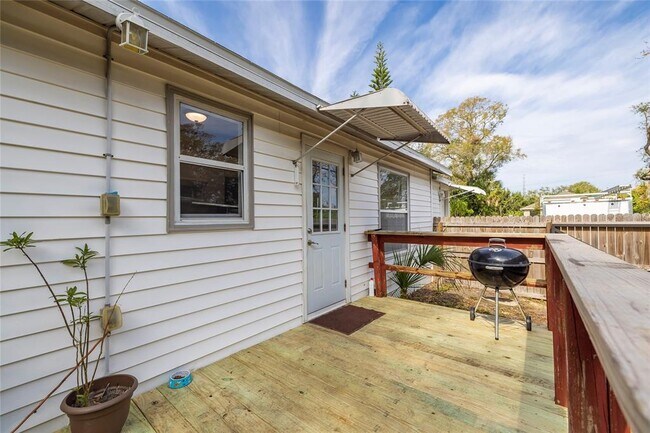 Photo - 2540 18th Ave N