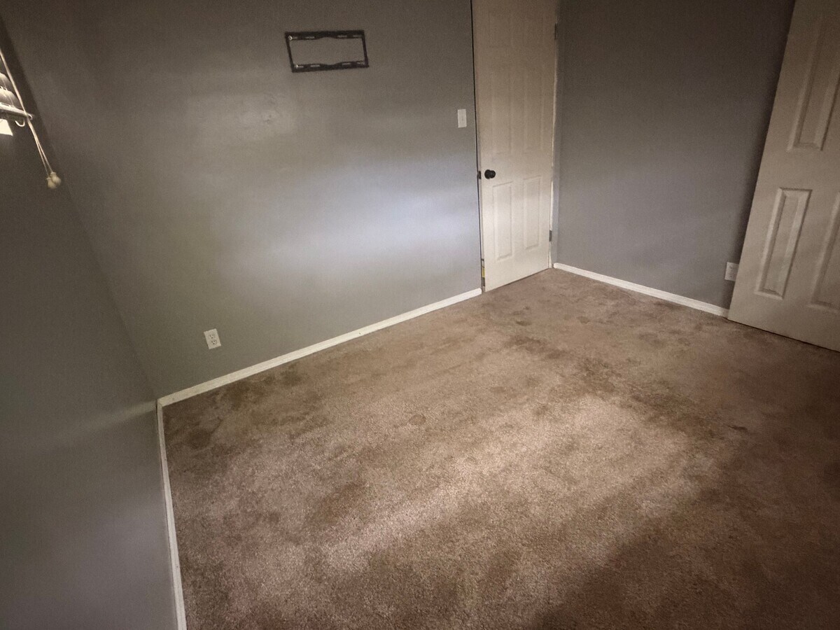 Photo - 5166 S 4660 W