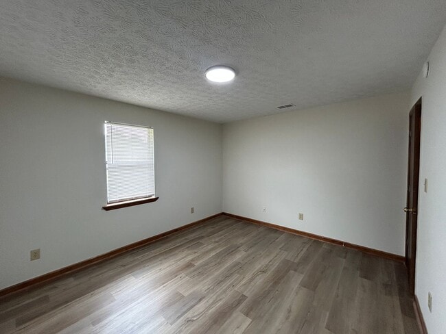 Photo - 109/111 Deer Creek Ct Unit 111 Deer Creek Ct