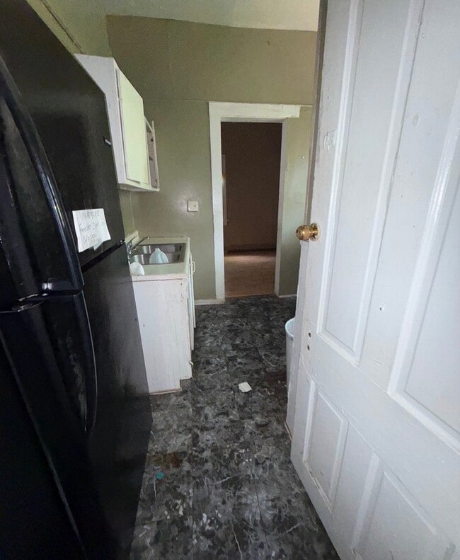 Photo - 927 W North St