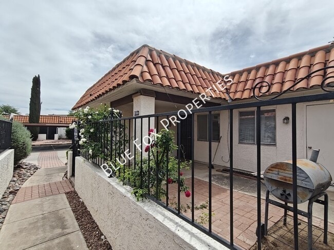 Building Photo - 5958 Sun County Blvd