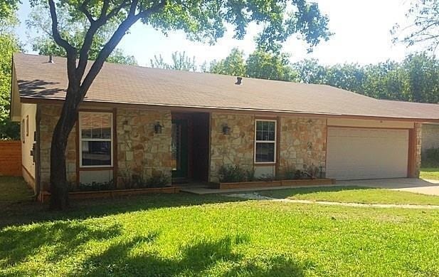 3305 Spaniel Dr