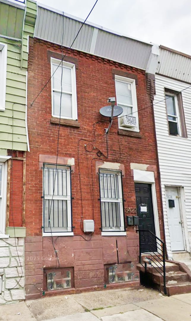 Building Photo - 3422 Braddock St Unit 2nd Floor