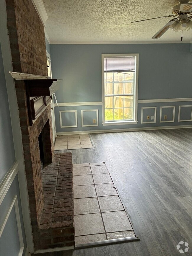 Building Photo - 48 Meadowoods Ter Rental
