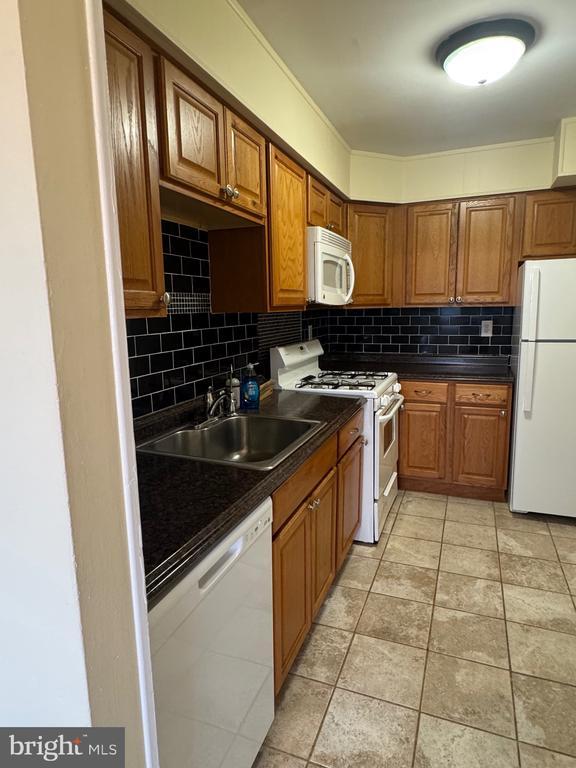 Photo - 5111 8th Rd S Unidad 403