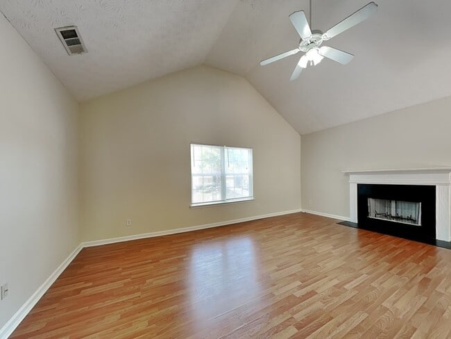 Photo - 1939 Redwood Trace