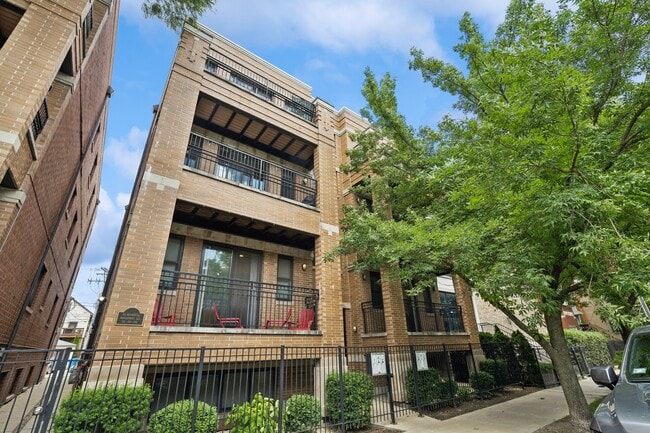 Photo - 1956 W Erie St Condo Unit 1E