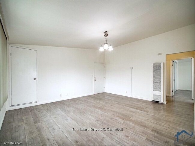 Photo - 611 Laura Dr