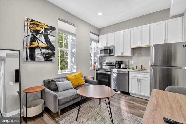 Photo - 133 7th St SE Unit 10