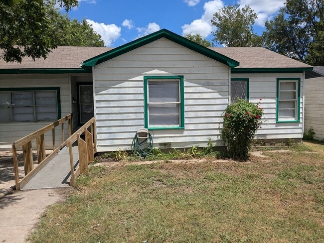 Photo - 3 Bed 1 Bath with fenced yard, laundry room, and new HVAC