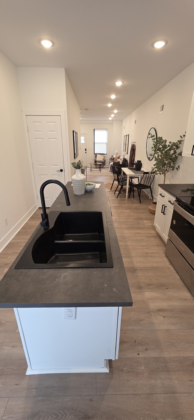 Photo - 532 N Belnord Ave