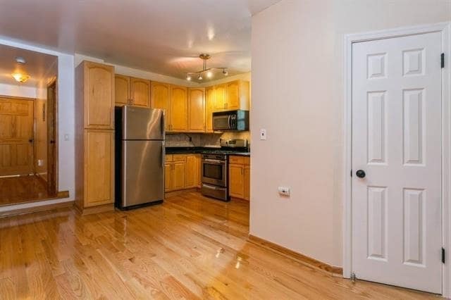 Photo - 320 6th St Unit 1