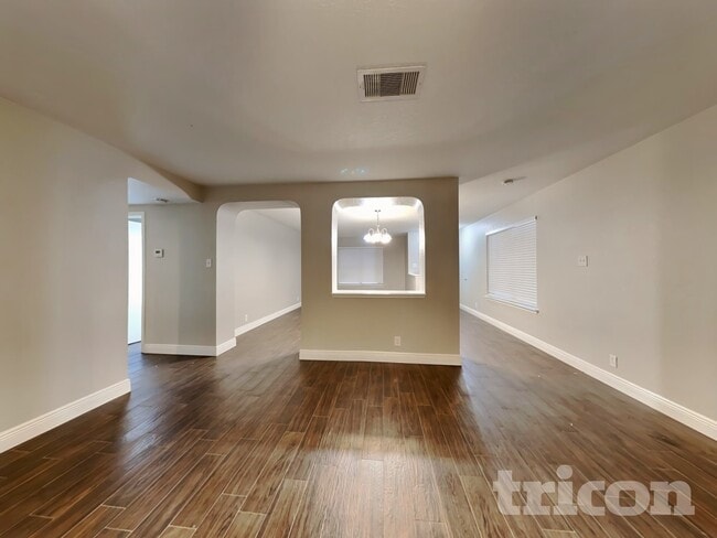 Photo - 14727 Bending Point