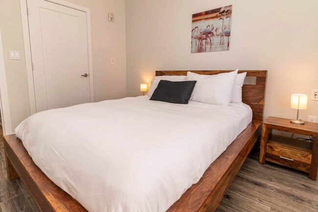 Photo - 49 Kings Wharf Pl Unit ID1222936P