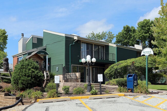 Building Photo - Winding Hills Apartments