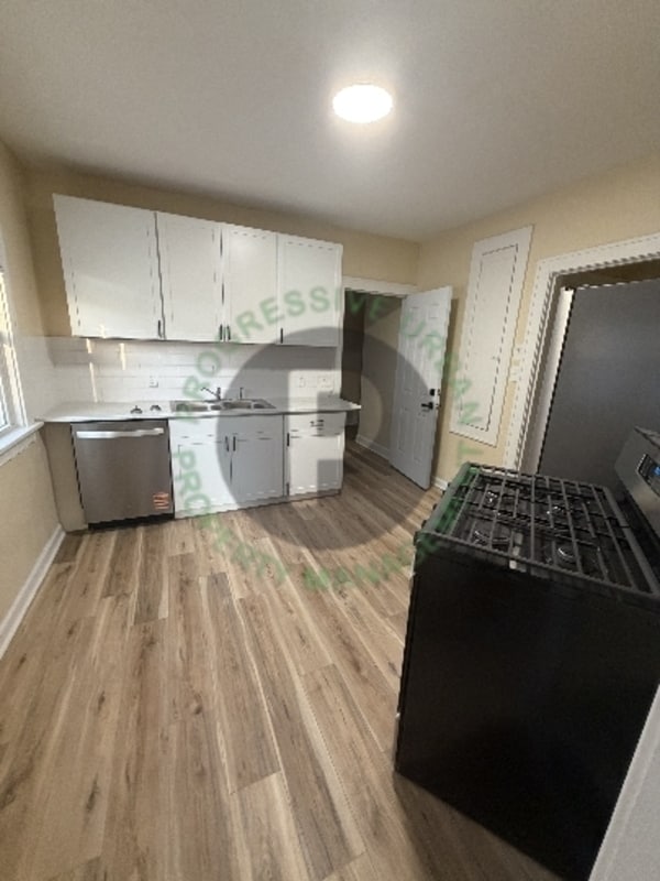 Photo - 4427 W 49th St