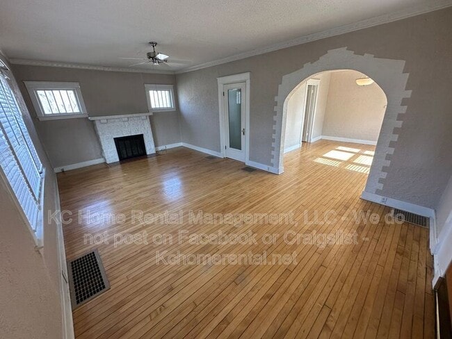 Photo - 10116 Johnson Dr