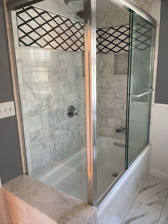 Photo - Large 2nd Floor Studio in Quiet Sandwich (Forestdale) Neighborhood