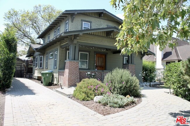 Photo - 613 N Lucerne Blvd