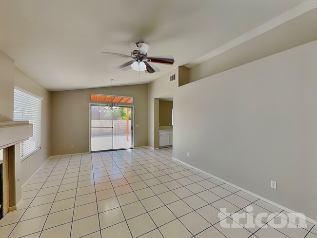 Photo - 5703 Roundrock Dr