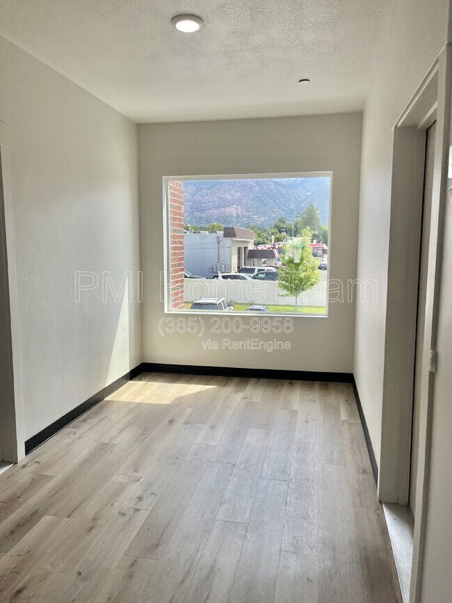 Photo - 2874 Kiesel Ave Unidad 203
