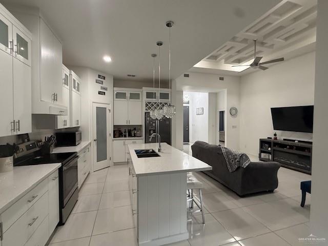 1404 E Danielle St