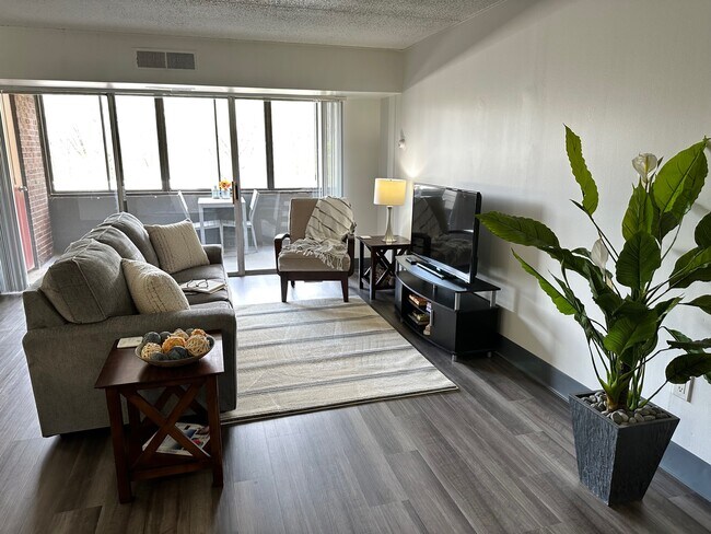 Photo - Brentmoor at Penn Center