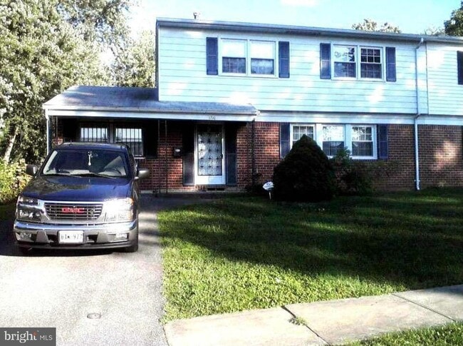 Building Photo - 1710 Newcastle Rd Rental