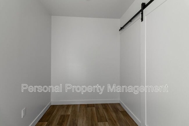 Photo - 7919 NE 32nd St