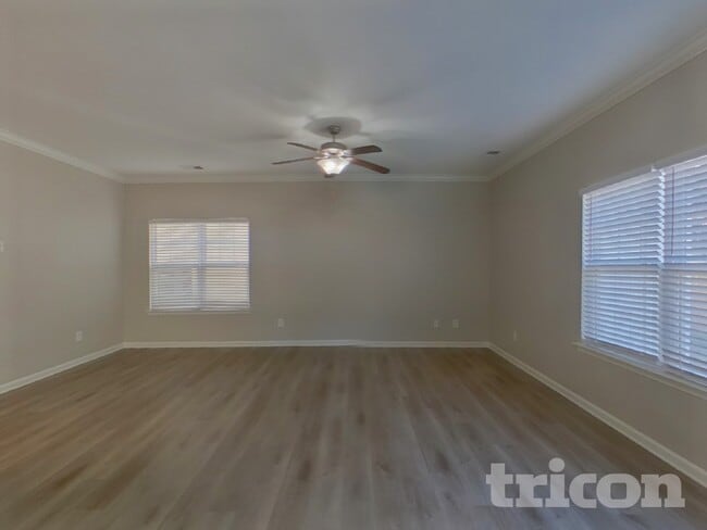 Photo - 369 Drooping Leaf Rd