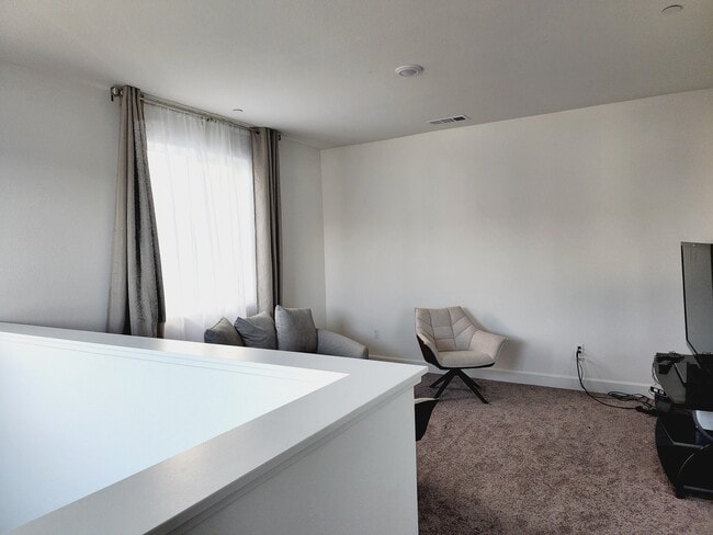 Photo - 3041 E Seeger Ave