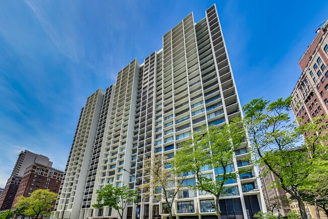 Building Photo - 3200 N Lake Shore Dr Unit 710