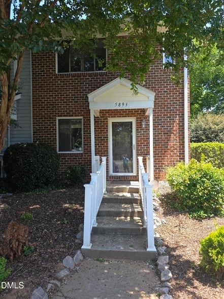 Photo - 5893 Shady Grove Cir