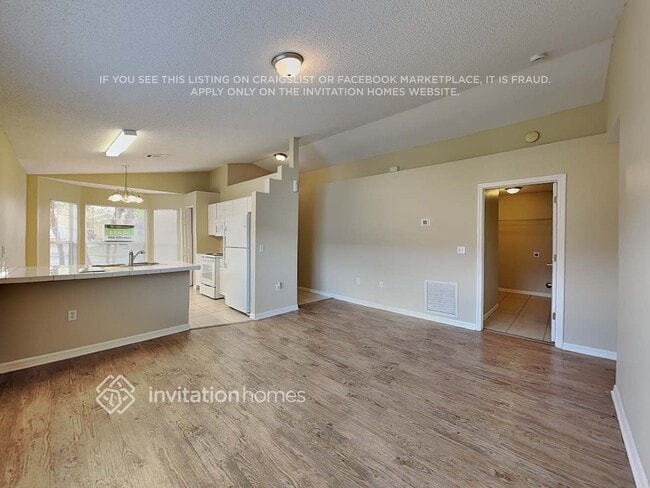 Photo - 8509 Blackberry Ave