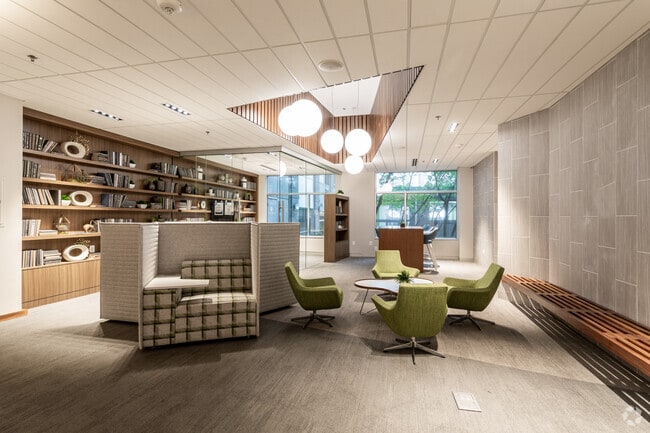 Photo - One Franklin Town