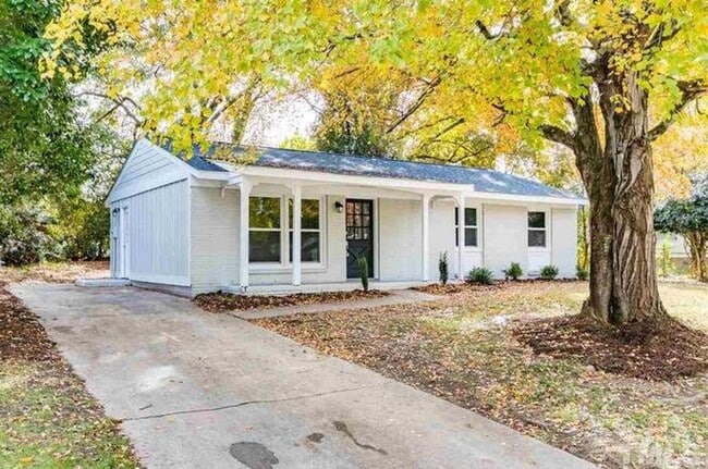 Building Photo - Gorgeous 3/1 Renovated single family home in SE Raleigh - Pet Friendly with Fenced-in Backyard!
