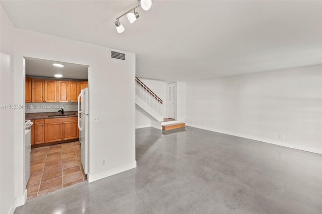 Photo - 7911 Camino Cir Unit B-10