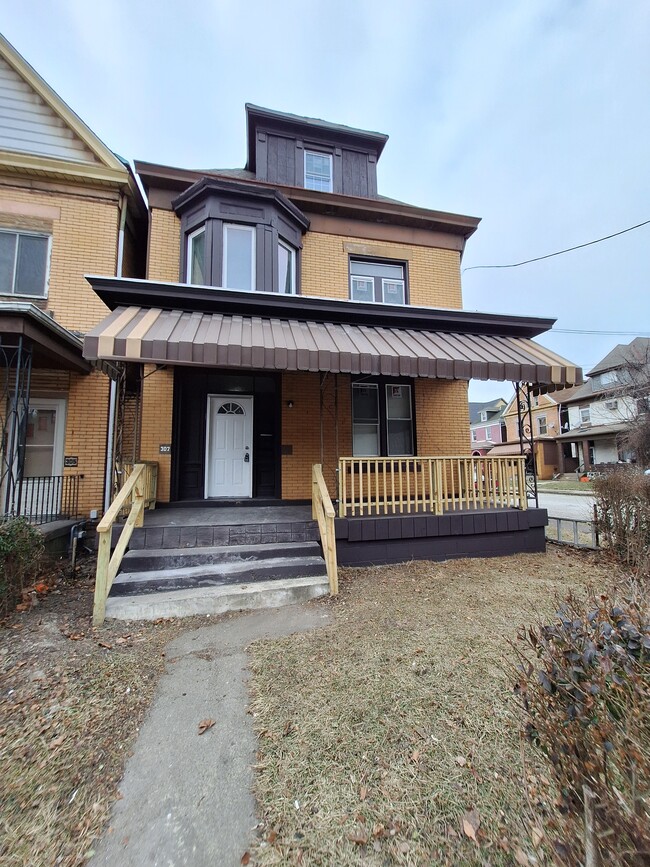 Photo - 307 S Park St