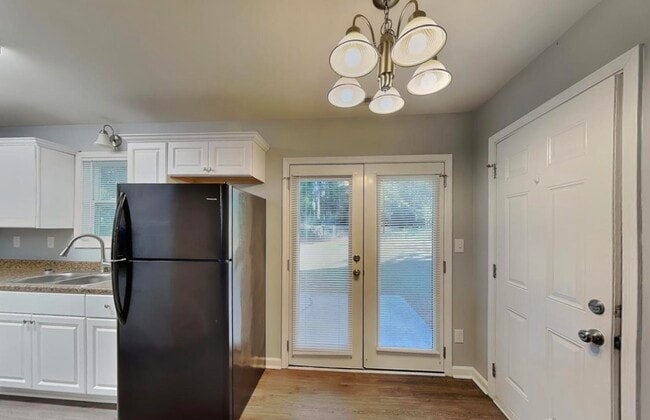 Photo - Available Home In Hillboro Cir SW