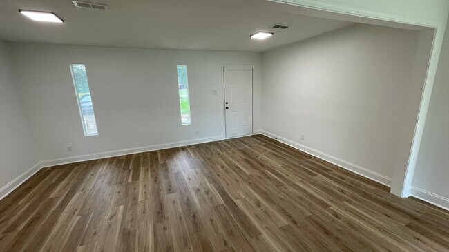 Photo - 3 Bedroom • 2 Bath • $1,450/mo