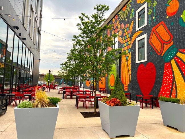 Photo - 480 S Salina St