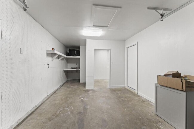 Photo - 4142 Meadowdale Dr