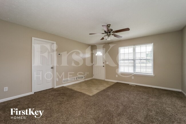 Photo - 208 Pleasant Way