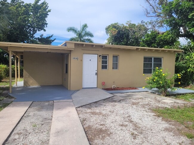 Photo - Atlantic 1016 Unit 1/2