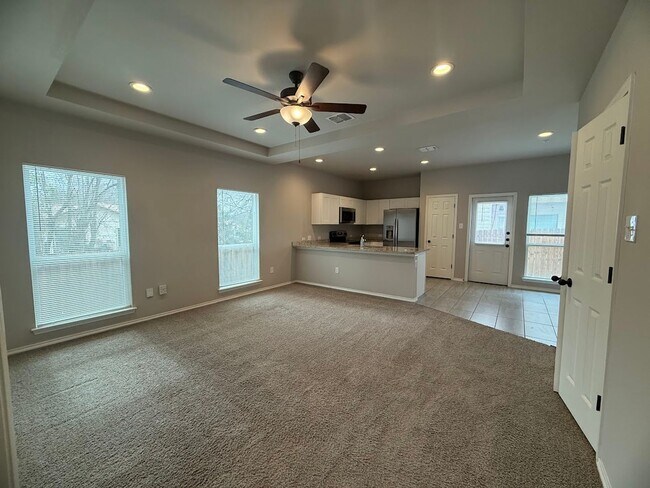 Photo - Quick access Ft. Sam, Randolph, and the airport